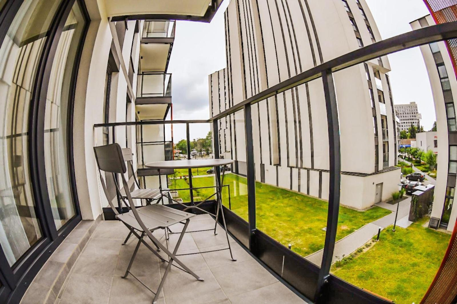 Elegant Two-Room Apartment, Sleeps 4, Near Turon Arena, With Balcony Krakow Exterior photo